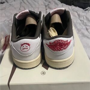 Jordan 1 reverse mocha lows travis scott brand new size 4